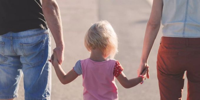 Die Mütter- und Väterberatung hilft Ihnen bei Fragen zu ihrem Kind. Mütter Väter Beratung