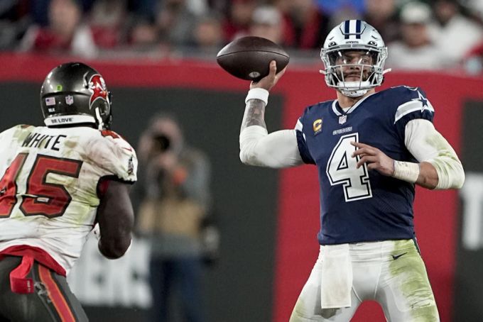 Dak Prescott wirft vier Touchdowns und läuft einen selbst rein. Dallas überrollt Tampa und Tom Brady. Tom Brady