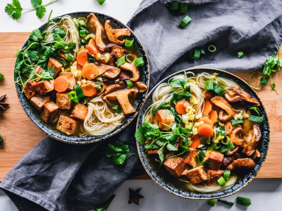 Pilzgericht Pasta Tofu Bowl