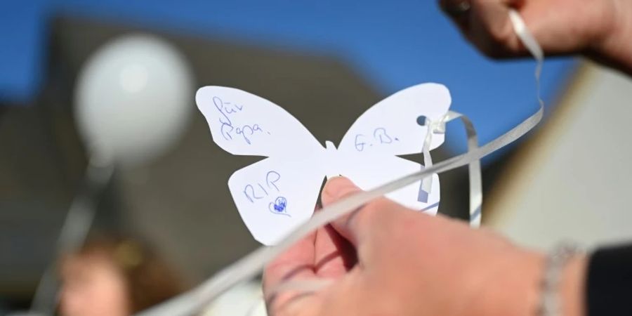 Papier-Schmetterling (kein Landkärtchen)