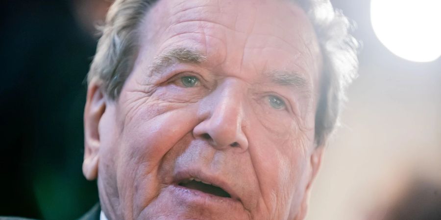 Das Parteiordnungsverfahren gegen Gerhard Schröder ist in die Berufung gegangen.