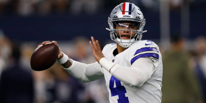 Starker Auftritt in der NFL Cowboys-Quarterback Dak Prescott warf gegen Tennessee nach der Pause zwei Touchdown-Pässe. NFL