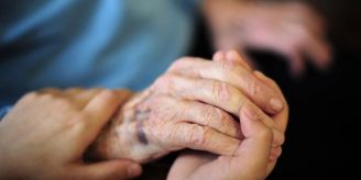 Neue Programme - Qualitätskommission hat die Pflege zuhause im Fokus