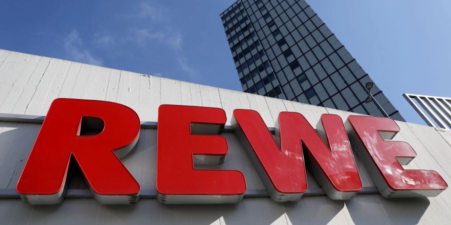 Auch Handelsriese Rewe hat 2022 die Auswirkungen der hohen Energiepreise und der Inflation zu spüren bekommen.