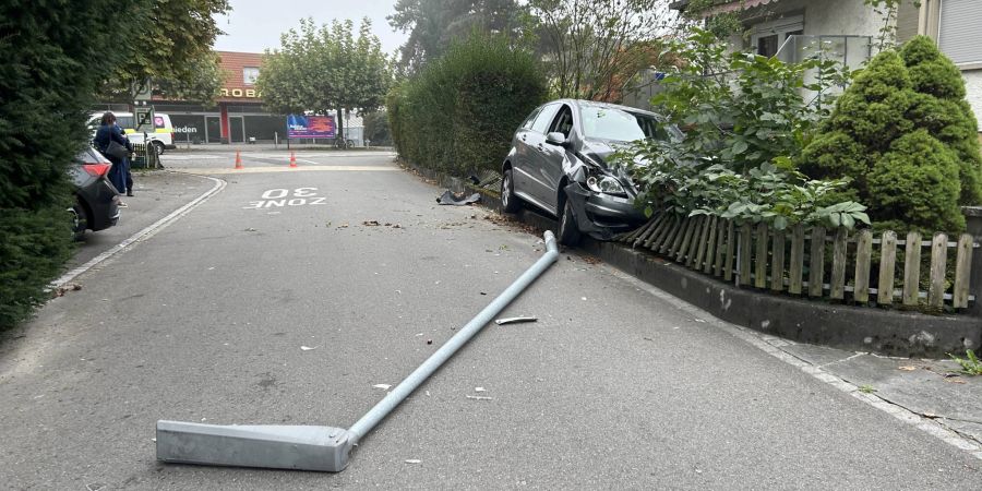 Aarau: Gartenzaun plattgefahren