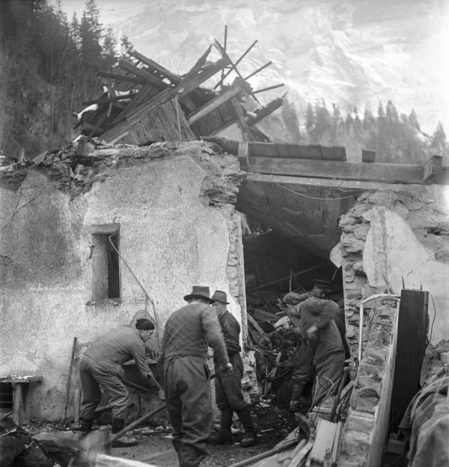 Im Jahr 1947 explodierte ein altes Munitionslager in der Umgebung von Mitholz BE.