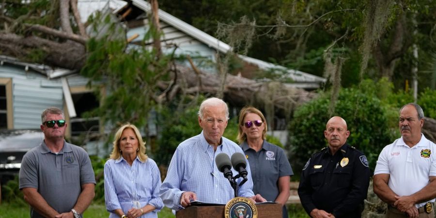 US-Präsident Joe Biden verspricht den Betroffenen des Tropensturms «Idalia» Hilfe.