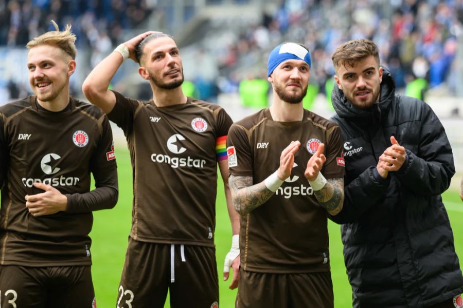 2022 wechselt er zum FC St. Pauli in die zweite Bundesliga, kehrt aber nach einem Jahr wieder in die Ostschweiz zurück.