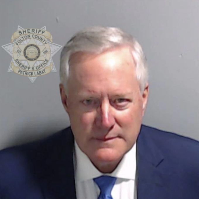 Mark Meadows wurde in Georgia wegen Wahlbeeinflussung angeklagt. Mark Meadows