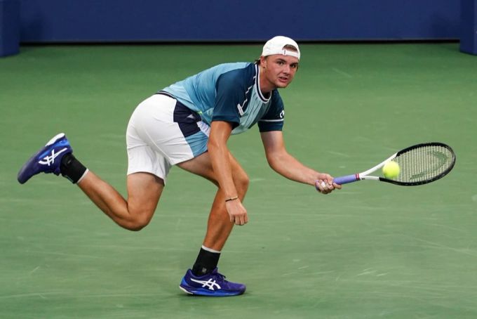 Dominic Stricker überrascht an den US Open mit dem Achtelfinal-Einzug. Dominic Stricker