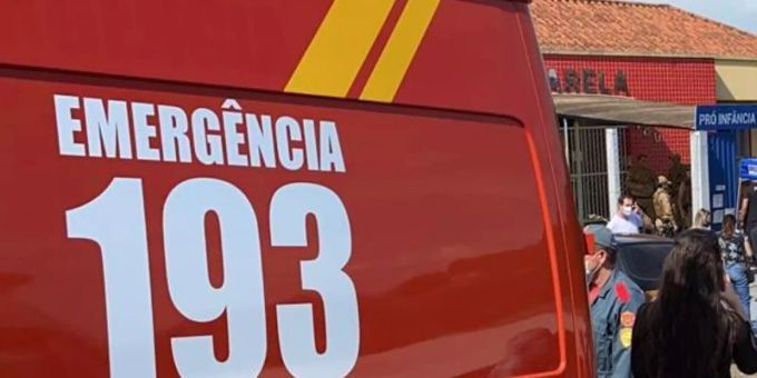 Insgesamt 15 Personen mussten mit einem Rettungswagen in ein Krankenhaus gebracht werden. Foto: Policia Militar SC/dpa/Symbolbild Insgesamt 15 Personen mussten mit einem Rettungswagen in ein Krankenhaus gebracht werden. Foto: Policia Militar SC/dpa/Symbolbild