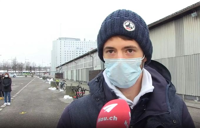 Viele Befragte zweifeln an der Moderna-Prognose, dass es keine weitere Impfung für unter 30-Jährige brauchen wird. Junge vierte Impfung