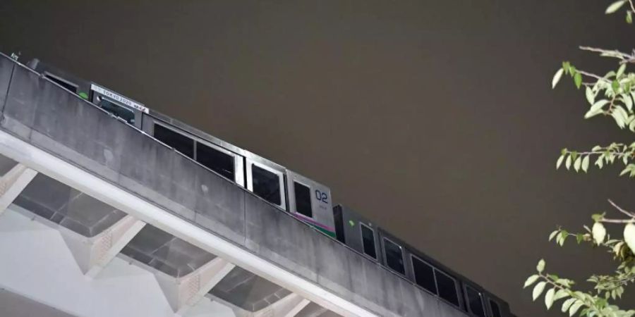 Ein Zug entgleiste leicht. Foto: -/kyodo/dpa