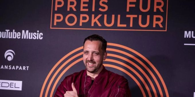 Musiker Danger Dan, Musiker hat beim «Preis für Popkultur» abgeräumt. Foto: Fabian Sommer/dpa Musiker Danger Dan, Musiker hat beim «Preis für Popkultur» abgeräumt. Foto: Fabian Sommer/dpa