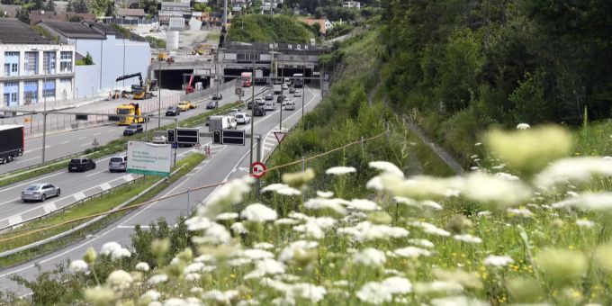 Gegenstände Auf Fahrbahn – Gubrist-Tunnel Gesperrt