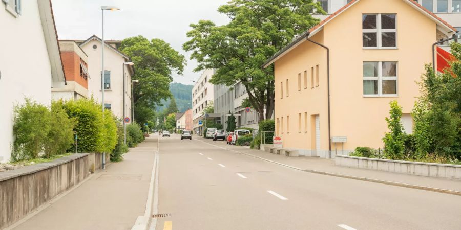 Die Tumbelenstrasse in Pfäffikon (ZH).