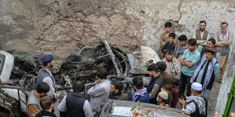 Durch US-Drohnenangriff in Kabul zerstörtes Fahrzeug