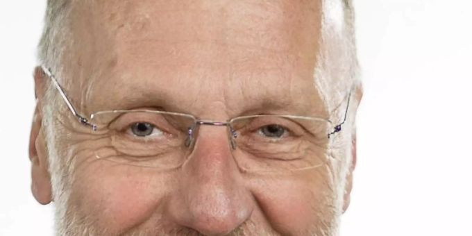 Das Foto zeigt Ulrich Wagner, Professor für Sozialpsychologie an der Uni Marburg. Foto: Laackman Fotostudios Marburg/dpa Das Foto zeigt Ulrich Wagner, Professor für Sozialpsychologie an der Uni Marburg. Foto: Laackman Fotostudios Marburg/dpa