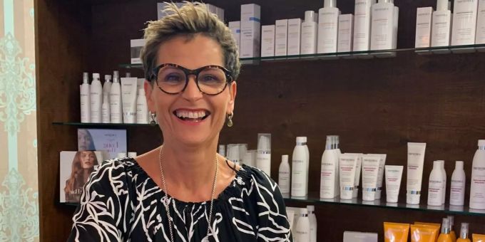 Daniela Guldimann freut sich auf Ihren besuch im Intercoiffure-Salon in Liestal. Intercoiffure Daniela Guldimann Liestal