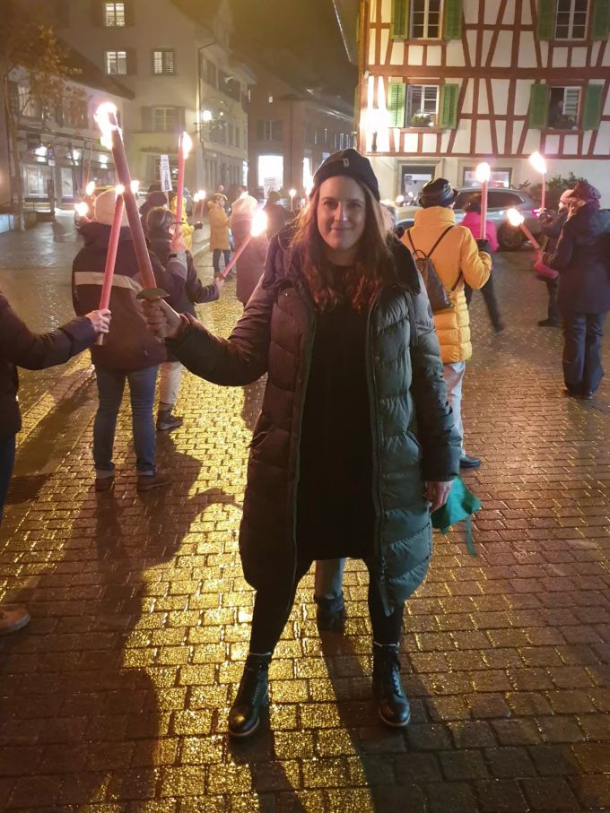 Nadja Naegeli setzte zusammen mit ihren Parteikolleginnen ein Statement zum 50-Jahre-Frauenstimmrecht. SP Bülach Nadja Naegeli