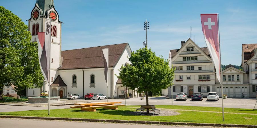 Dorfplatz der Gemeinde Gais (AR).