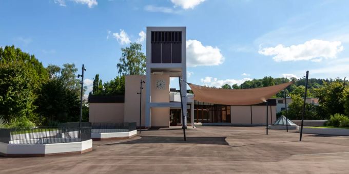 Das Kirchenzentrum in Niederglatt. - Kanton Zürich Das Kirchenzentrum in Niederglatt. - Kanton Zürich