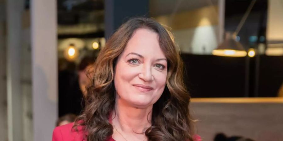 Natalia Wörner spielt auch in den Filmen «Die Diplomatin» und «Die Säulen der Erde». Foto: Christoph Soeder/dpa