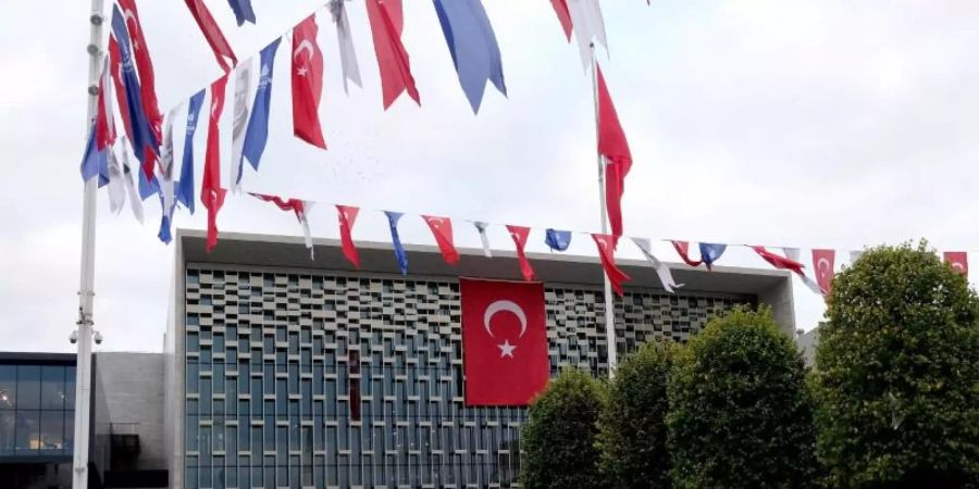 Blick auf das Atatürk-Kulturzentrum. Foto: Mirjam Schmitt/dpa