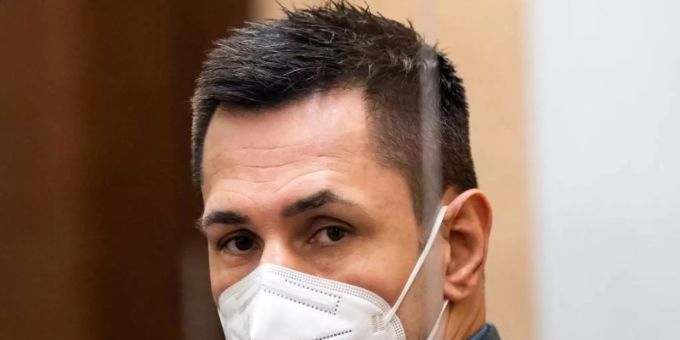 In einem Revisionsprozess wegen Steuerhinterziehung steht Felix Sturm erneut vor dem Kölner Landgericht. Foto: Federico Gambarini/dpa In einem Revisionsprozess wegen Steuerhinterziehung steht Felix Sturm erneut vor dem Kölner Landgericht. Foto: Federico Gambarini/dpa