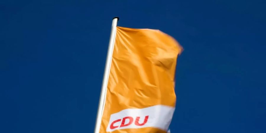 Fahne mit CDU-Logo