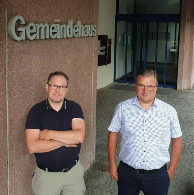 Von links: Schulratskandidat Thomas Duss und Richard Baumann, Kandidat Geschäftsprüfungskommission (GPK). SVP Flawil