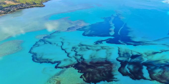 Die Ölpest vor Mauritius breitet sich aus. Ölpest