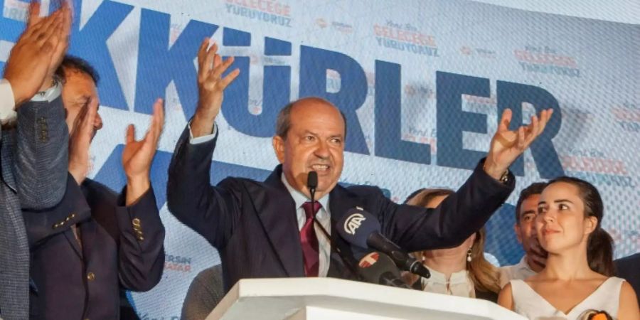 Ersin Tatar nach seinem Wahlsieg am Sonntag