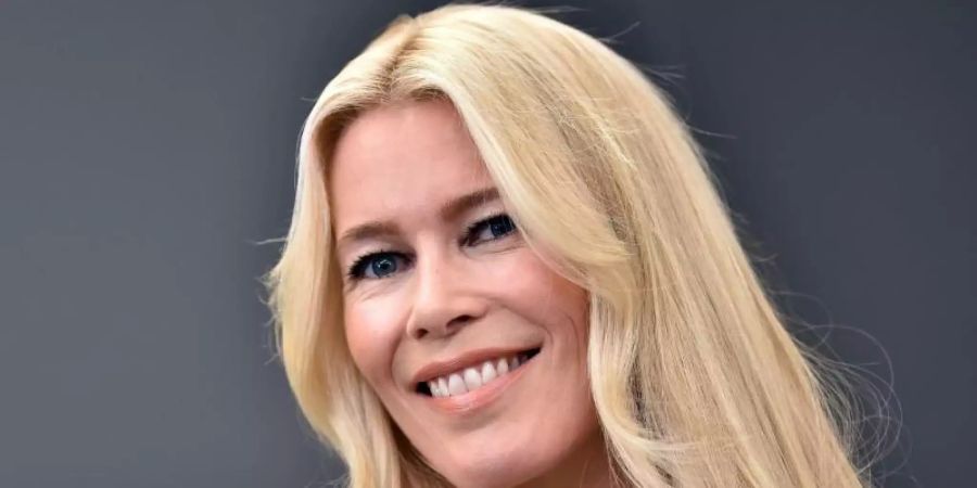 Die Supermodels haben in den 90er Jahren die Modeszene geprägt: Claudia Schiffer gehörte dazu. Foto: Britta Pedersen/dpa-Zentralbild/dpa