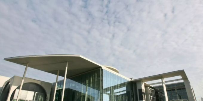 Berlin - Sitzung des Untersuchungsausschusses zur Pkw-Maut mit Verzögerung begonnen