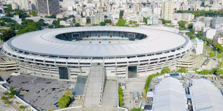 Zu Beginn der Corona-Krise wurde am legendären Maracanã ein provisorisches Krankenhaus (rechts unten) errichtet. Foto: Rogério Santana/GOVERNO DO ESTADO DO RIO DE JANEIRO/dpa