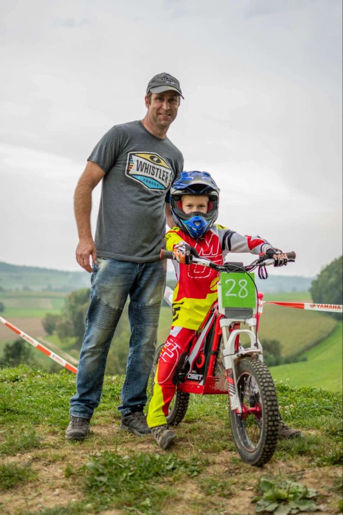 (v.l.): Pirmin Kurz mit seinem Sohn Jason.