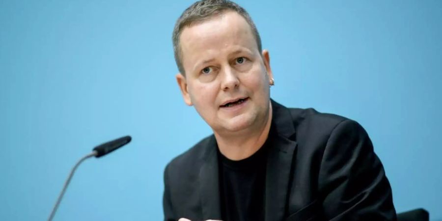 In den Berliner Kinos kann jetzt jeder zweite Platz besetzt werden. Kultursenator Klaus Lederer teilte die Entscheidung des Senats mit. Foto: Britta Pedersen/dpa-Zentralbild/dpa
