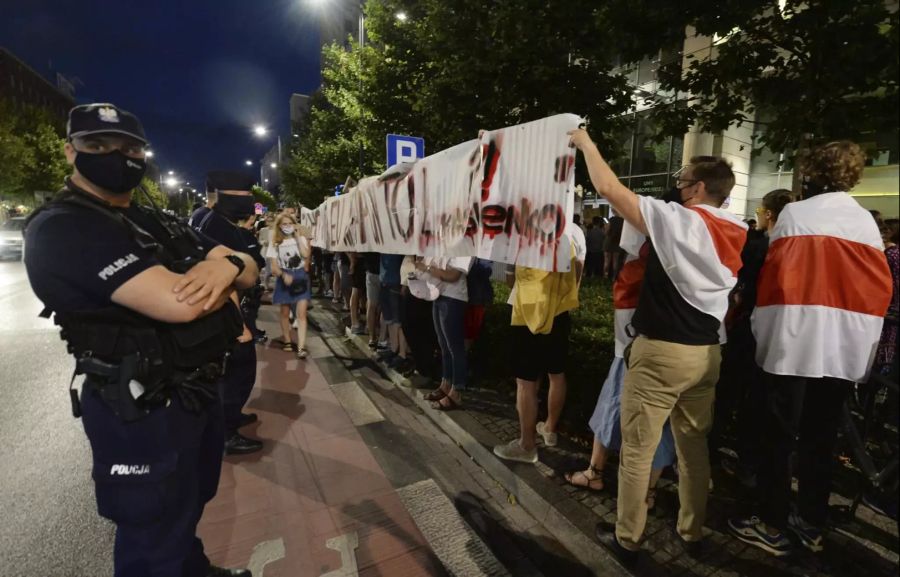 Die Proteste in Minsk gingen auch am Donnerstagabend weiter.