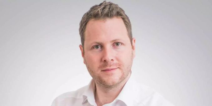Ein Video in dem Michael Schnedlitz über die Flüchtlingssituation in Moria spricht wurde von Facebook wegen Hassrede gesperrt. FPÖ Michael Schnedlitz