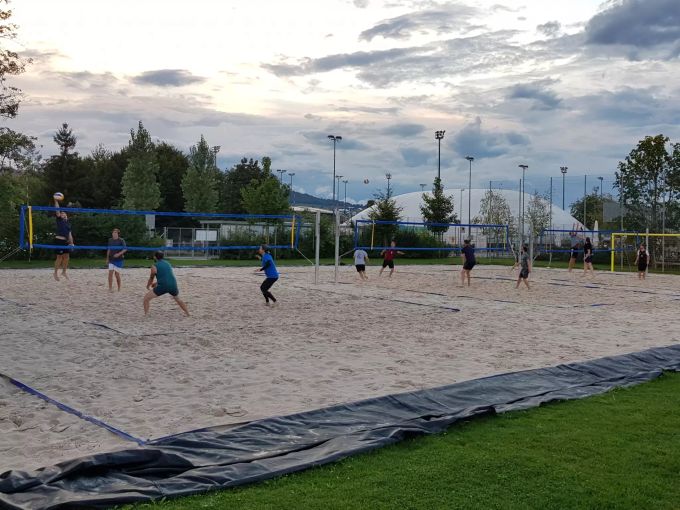 Beachvolleyball: Sommertraining im Schüwo Park Wohlen. VBC Dottikon