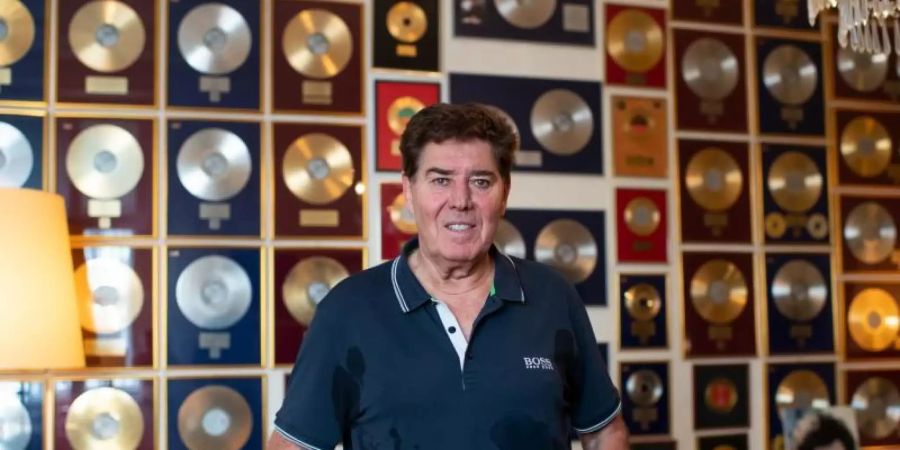 Mehr als 400 Gold- und Platin-Auszeichnungen zeugen von Whites Karriere im internationalen Musikgeschäft.