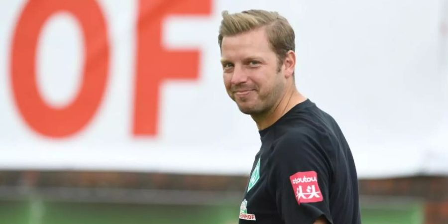 Florian Kohfeldt freut sich auf den Auftakt der Bremer. Foto: Carmen Jaspersen/dpa