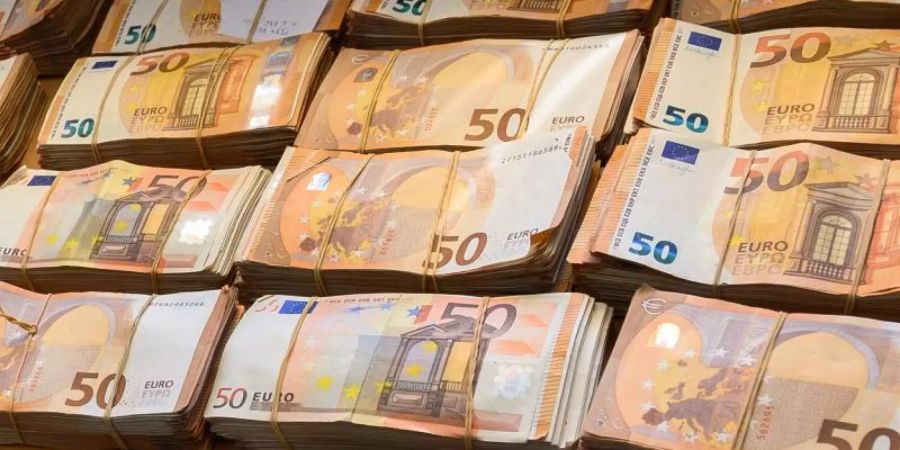 Zur Finanzierung der Hilfspakete will der Bund in diesem Jahr bis zu 217,8 Milliarden Euro neue Schulden aufnehmen. Foto: Silas Stein/dpa
