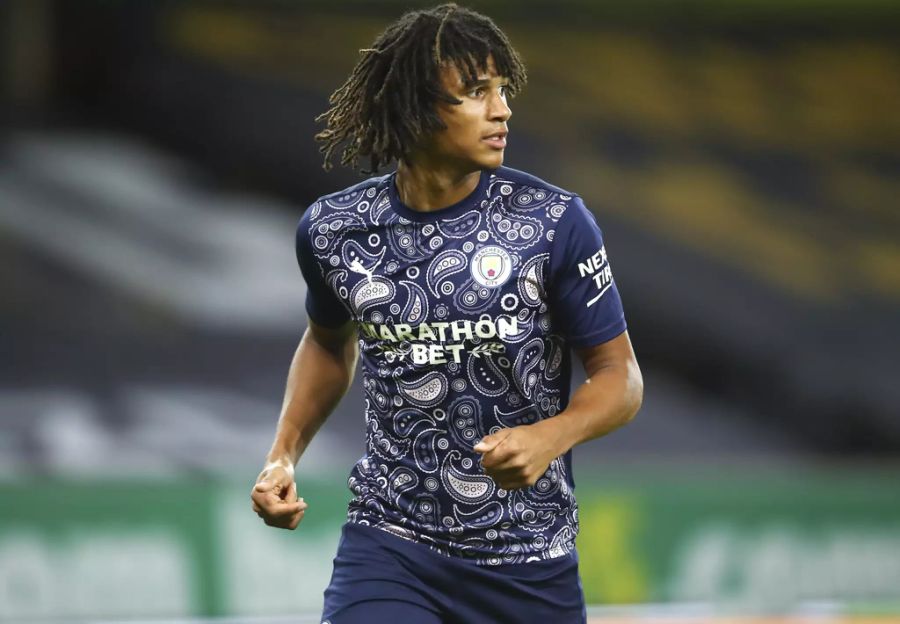 Neuzugang Nathan Aké gibt gegen Wolverhampton sein Startelf-Debut.