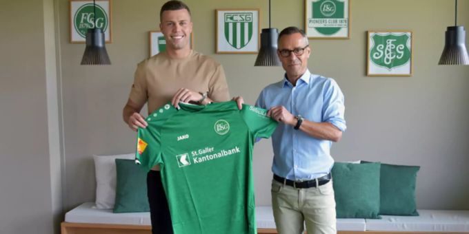Florian Kamberi wird im vergangenen Jahr beim FC St.Gallen vorgestellt. FC St.Gallen