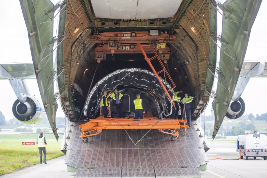 Antonov AN-124