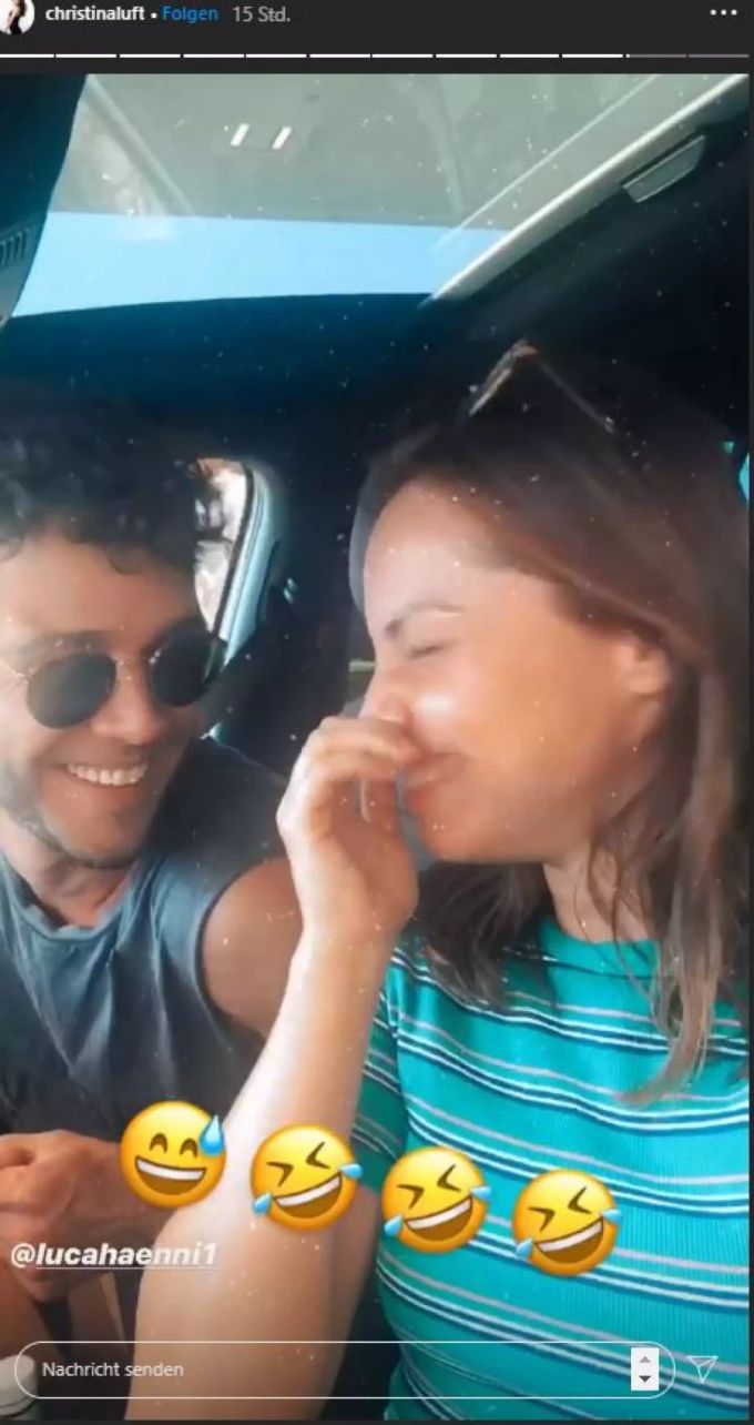 Luca Hänni und Christina Luft erschraken sich beim Tanken. chrstina