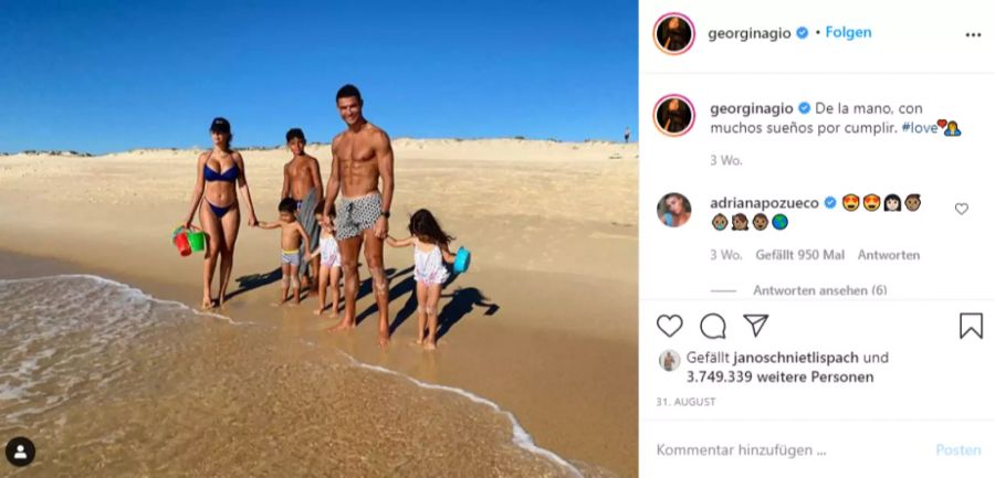 Cristiano Ronaldo mit Freundin Georgina und den vier Kindern.