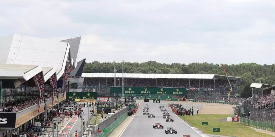 Der 5,891 Kilometer lange Hochgeschwindigkeitskurs lag in den vergangenen Jahren vor allem Mercedes. Foto: Martin Rickett/PA Wire/dpa